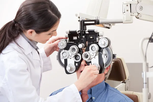 Oftalmologista X Optometrista: quais as principais diferenças?